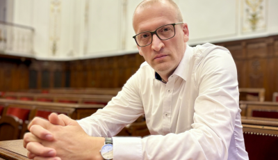 &bdquo;&Uacute;gy &aacute;lltak hozz&aacute;, mintha pl&aacute;z&aacute;ban v&aacute;logatn&aacute;nak&rdquo; - List&aacute;zz&aacute;k a m&uacute;zeumokb&oacute;l kik&ouml;lcs&ouml;nz&ouml;tt műt&aacute;rgyakat