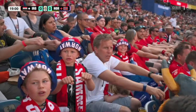 Norv&eacute;g k&eacute;pviselők evezni kezdtek a parlamentben, hogy buzd&iacute;ts&aacute;k vb-n szereplő v&aacute;logatottjukat - VIDE&Oacute;