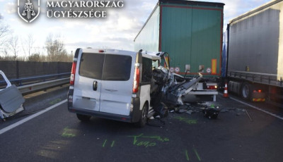 Rom&aacute;n kamionos okozott hal&aacute;los balesetet