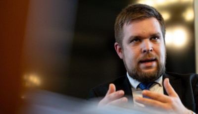 T&ouml;rt&eacute;nelmi l&eacute;p&eacute;s Győrben: 1989 &oacute;ta elősz&ouml;r &eacute;l felterjeszt&eacute;si jog&aacute;val a v&aacute;ros