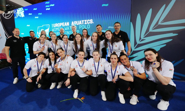 Ez&uuml;st&eacute;remmel z&aacute;rta a magyar női v&iacute;zilabda-v&aacute;logatott az Eur&oacute;pa-bajnoks&aacute;got