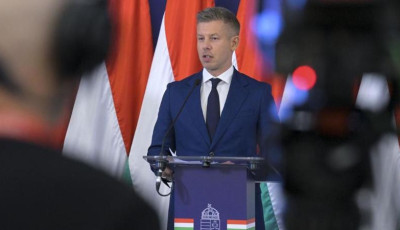 Hős&eacute;griad&oacute;: Magyar P&eacute;ter felh&iacute;vta a figyelmet, hogy minden vend&eacute;gl&aacute;t&oacute;hely fogadja a hajl&eacute;ktalanokat
