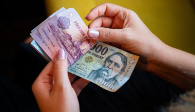 Ism&eacute;t nőtt az &aacute;tlagkereset a KSH szerint: Szerint&uuml;k brutt&oacute;  779 800 forintot visz&uuml;nk haza
