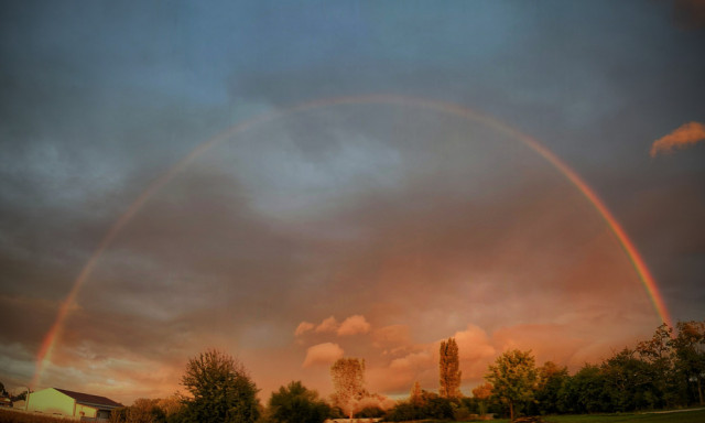 Sziv&aacute;rv&aacute;nyos befejez&eacute;st kapott a h&eacute;tfő az orsz&aacute;g sz&aacute;mos pontj&aacute;n