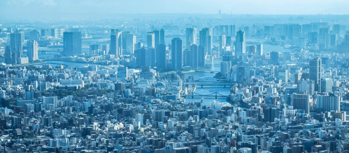 Most m&aacute;r nem Toki&oacute; a vil&aacute;g legn&eacute;pesebb v&aacute;rosa