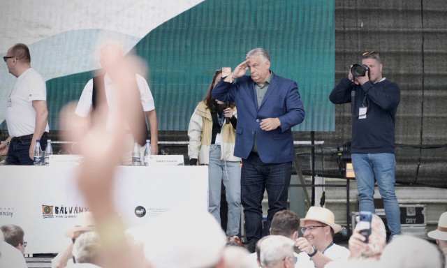 Orb&aacute;n: Ha tehetn&eacute;m sz&iacute;vesen dolgozn&eacute;k a futballakad&eacute;mi&aacute;n