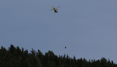 Leesett az iskola l&eacute;pcsőj&eacute;n, &eacute;letvesz&eacute;lyes koponyas&eacute;r&uuml;l&eacute;st szenvedett egy 17 &eacute;ves l&aacute;ny Sopronban