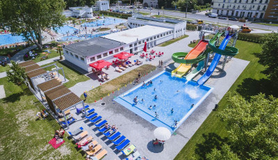 Sz&eacute;kesfeh&eacute;rv&aacute;ron ingyeness&eacute; v&aacute;lik a v&aacute;rosi strand a k&aacute;nikula legforr&oacute;bb &oacute;r&aacute;iban a helyiek sz&aacute;m&aacute;ra