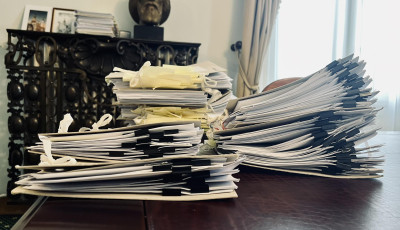 Nyomoz&oacute;k kerest&eacute;k fel Pint&eacute;r Benc&eacute;t a milli&aacute;rdos &uuml;gy kapcs&aacute;n