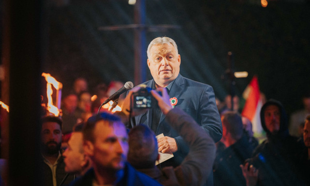Elp&aacute;rolgott a Fidesz szavaz&oacute;b&aacute;zisa, a Tisza m&aacute;r 70% felett