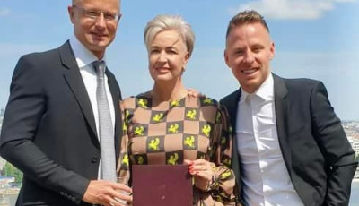 335 milli&oacute; a feles&eacute;gnek, 120 milli&oacute; az ap&aacute;nak - J&oacute; &eacute;vet z&aacute;rt a Szijj&aacute;rt&oacute; csal&aacute;d