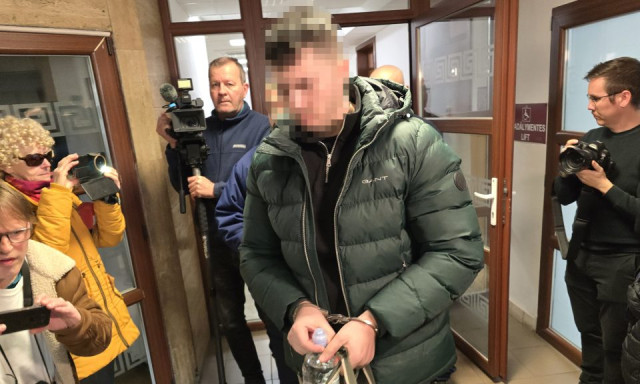 Gyors&iacute;tott elj&aacute;r&aacute;sban &aacute;ll&iacute;tj&aacute;k b&iacute;r&oacute;s&aacute;g el&eacute; az Aston Martin-os g&aacute;zol&oacute;t