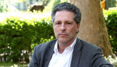 Dr. Schiffer Andr&aacute;st jel&ouml;li alkotm&aacute;nyb&iacute;r&oacute;nak a Mi Haz&aacute;nk