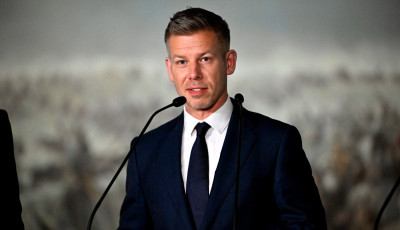 Magyar P&eacute;ter: A k&ouml;zszf&eacute;r&aacute;ban otthoni munkav&eacute;gz&eacute;st rendel&uuml;nk el h&eacute;tfőtől