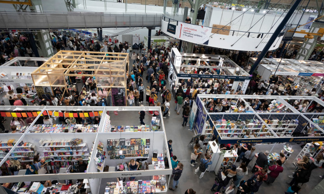 Cs&uuml;t&ouml;rt&ouml;k&ouml;n kezdődik a 30. Budapesti Nemzetk&ouml;zi K&ouml;nyvfesztiv&aacute;l