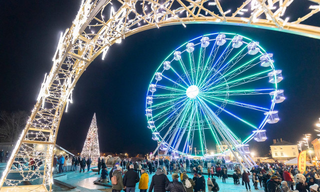 Győri Adventi V&aacute;s&aacute;r 2025: f&eacute;nyshow, koncertek, &oacute;ri&aacute;sker&eacute;k &ndash; itt a l&eacute;nyeg egy helyen