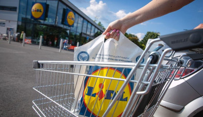 &Uacute;j bev&aacute;s&aacute;rl&oacute;kocsik a Lidlben - Mostant&oacute;l nem gurulnak ak&aacute;rmeddig