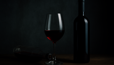 Szexu&aacute;lis erőszak gyan&uacute;j&aacute;val ker&uuml;lt h&aacute;zi őrizetbe egy ismert bor&aacute;sz Győr-Moson-Sopron v&aacute;rmegy&eacute;ben