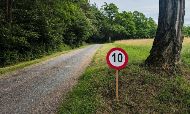 Magyar turistautakra is ker&uuml;lt azbeszttel szennyezett kőz&uacute;zal&eacute;k: t&eacute;rk&eacute;pen a vesz&eacute;lyes &uacute;tszakaszok
