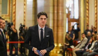 D&ouml;nt&ouml;tt a parlament: Felf&uuml;ggesztett&eacute;k az ittasan vezető tisz&aacute;s k&eacute;pviselő mentelmi jog&aacute;t