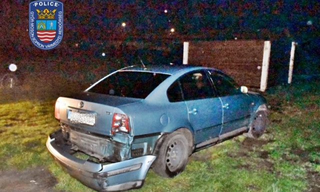 &Ouml;nk&eacute;nyesen elvitt aut&oacute;val, jogos&iacute;tv&aacute;ny n&eacute;lk&uuml;l, ittasan okozott balesetet